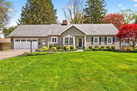 Homes For Sale - 220 Overbrook Road<br/> Monroe County, Pittsford, NY 14618