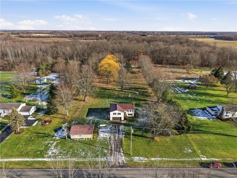 Tiny photo for 1437 Hosmer Road, Somerset, NY 14012 (MLS # R1655349)