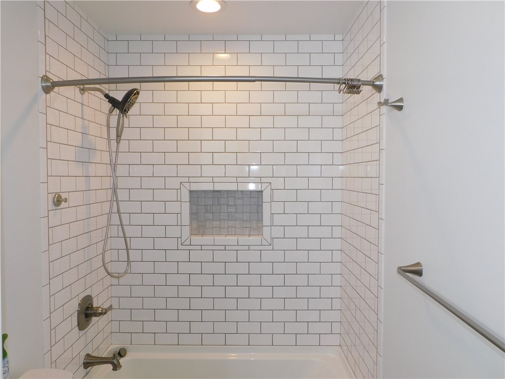 255 Macintosh Drive, Greece, New York image 44