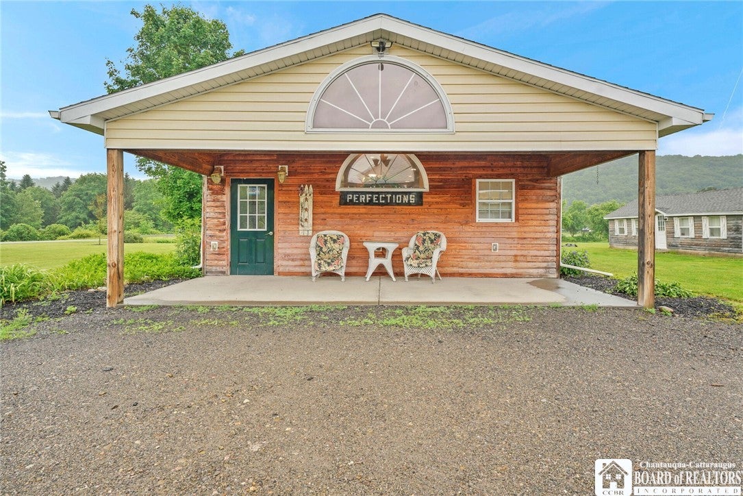 2715 Five Mile Road