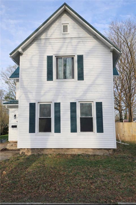 Homes For Sale - 31 Church Street<br/> Ontario County, Phelps, NY 14532