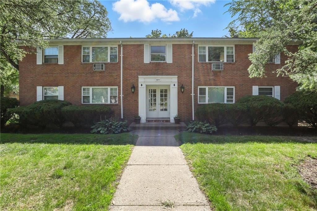 Photo of 809 East Ave #8 AVE, Rochester, NY 14607 (MLS # R1713019)