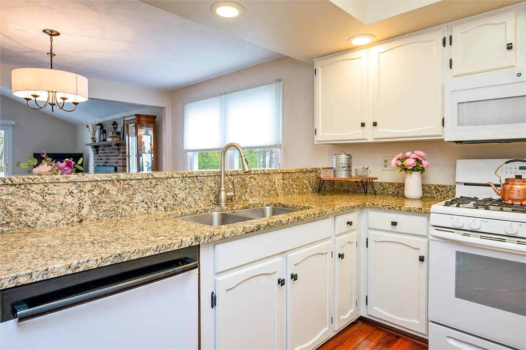 66 Westover Drive, Webster, New York image 25