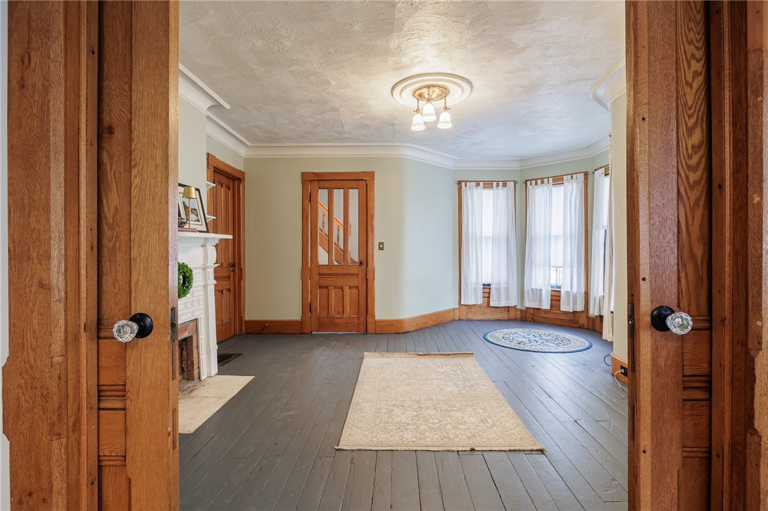 27 W Gibson Street