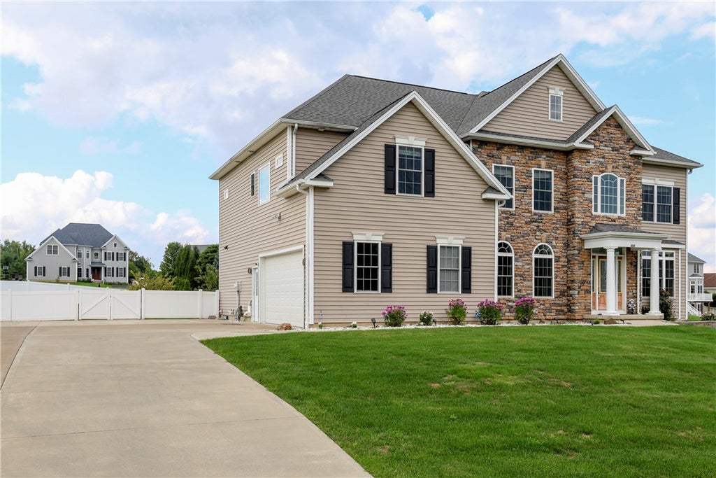 Photo of 320 Wexford Lane, Horseheads, NY 14845 (MLS # R1709616)