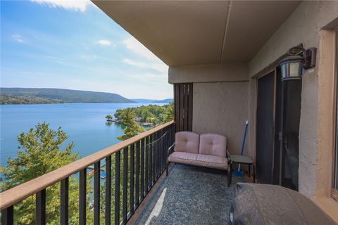 42 Cliffside Drive Canandaigua NY 14424