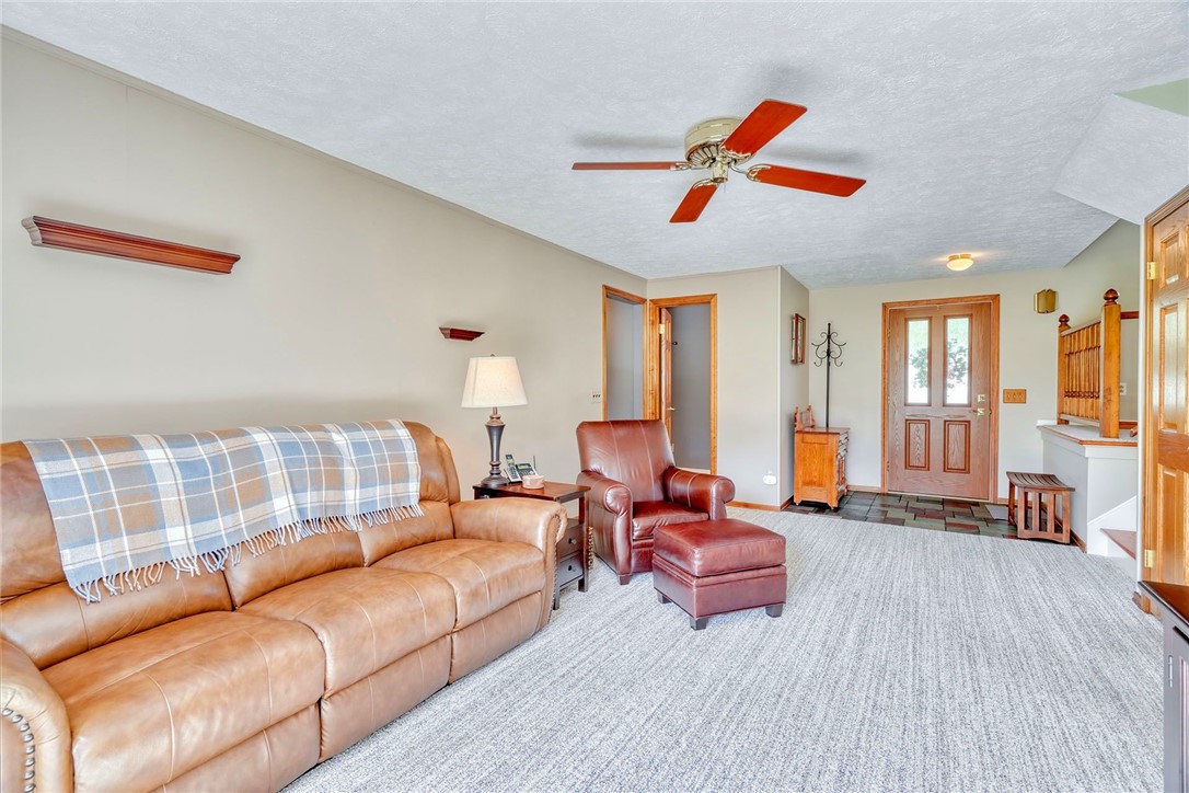 743 Eastwood Circle, Webster, New York image 4