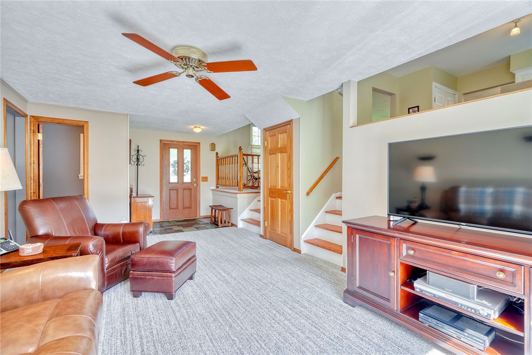 743 Eastwood Circle, Webster, New York image 5