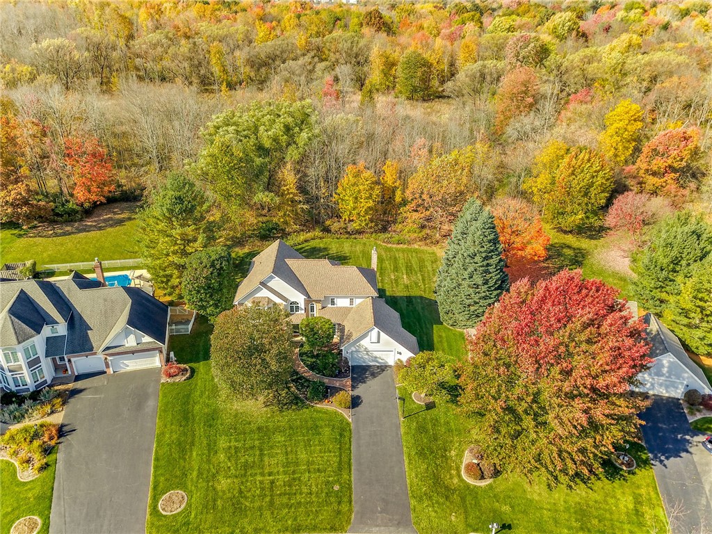 111 Fiddlers Hollow, Penfield, New York image 3