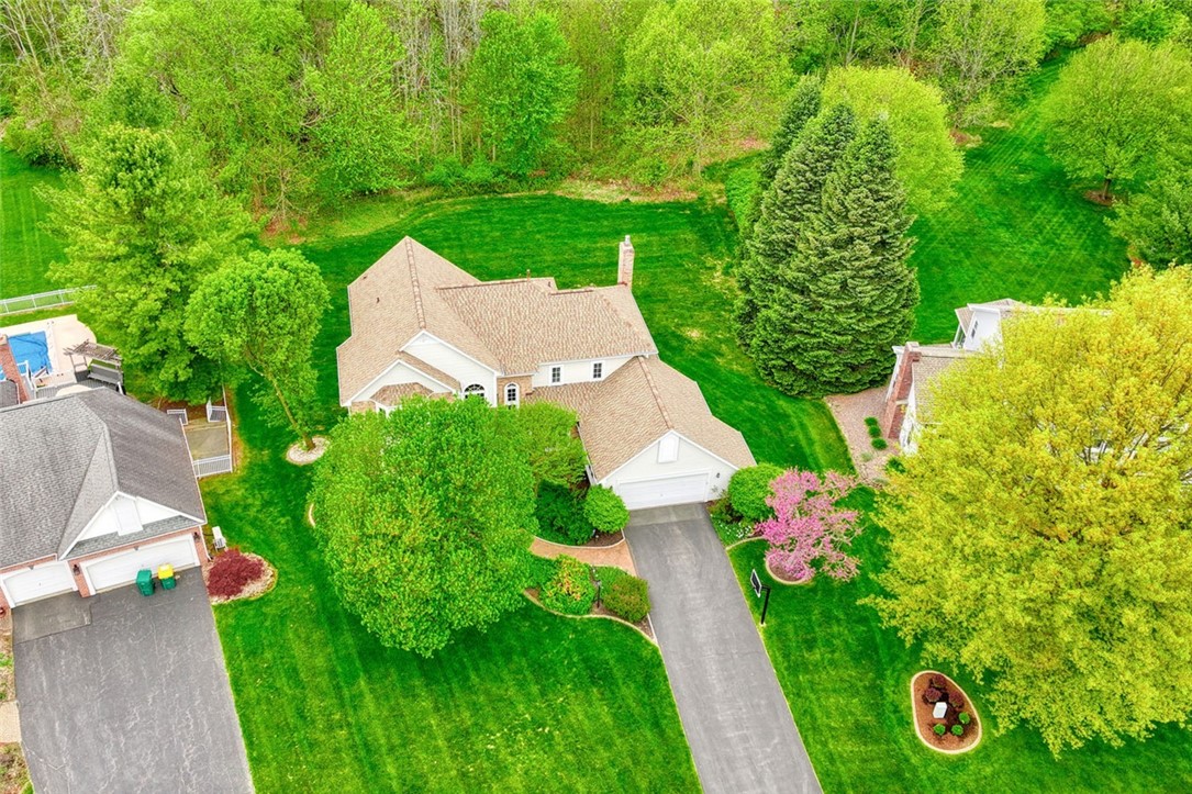 111 Fiddlers Hollow, Penfield, New York image 2