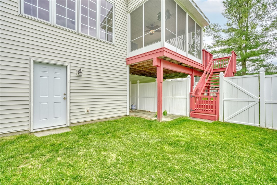 111 Fiddlers Hollow, Penfield, New York image 45