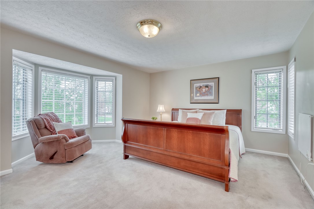 111 Fiddlers Hollow, Penfield, New York image 26