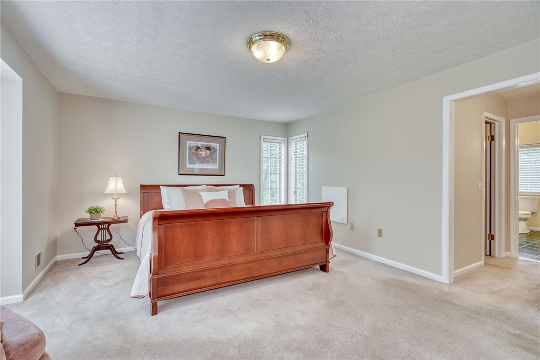 111 Fiddlers Hollow, Penfield, New York image 27