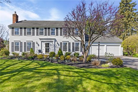 Homes For Sale - 14 Summit Oaks<br/> Monroe County, Pittsford, NY 14534