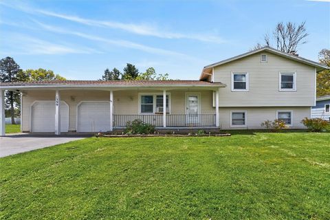 Homes For Rent - 1399 Creek Street<br/> Penfield, NY 14625