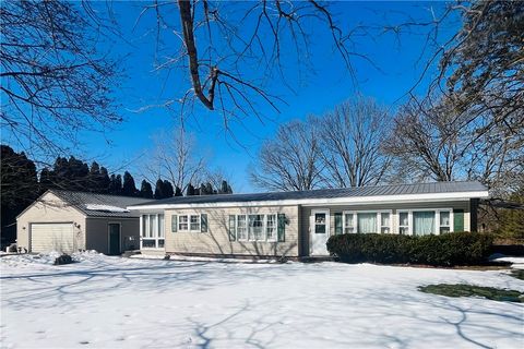 Mobile Home For Sale - 998 Pinewood Road<br/> Phelps, NY 14532