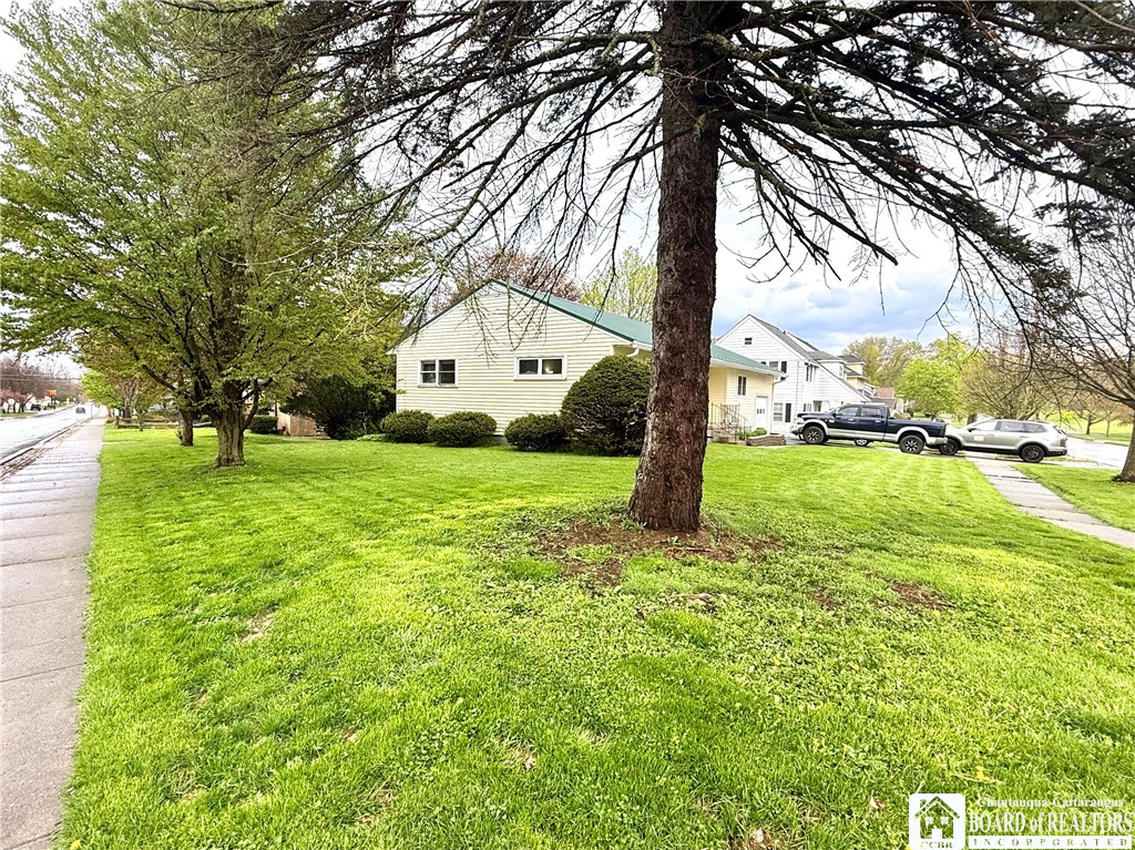 350 Cole Avenue, Jamestown, New York image 3