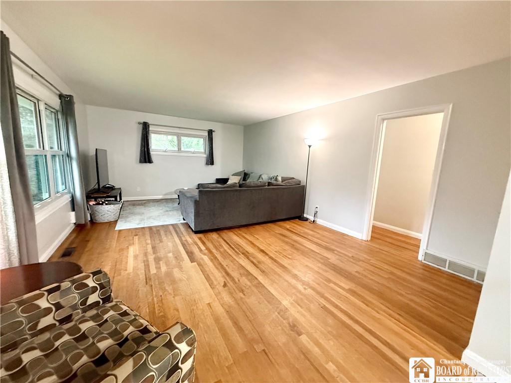 350 Cole Avenue, Jamestown, New York image 4