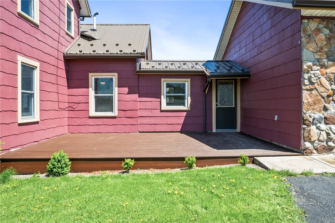 1920 E River Road, Seneca Falls, New York image 3