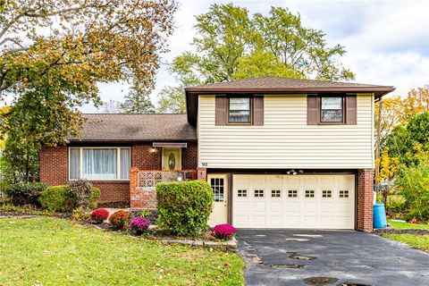 Homes For Sale - 90 Willowcrest Drive<br/> Brighton, NY 14618