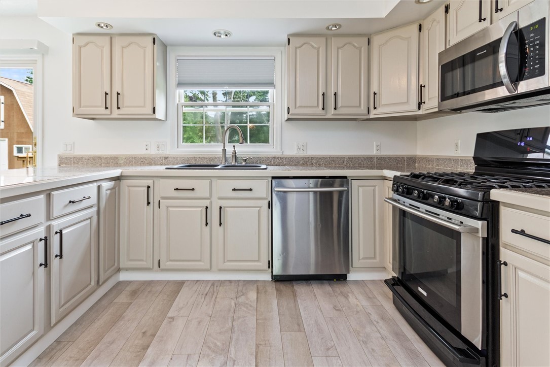 151 Crab Apple Lane, Greece, New York image 18