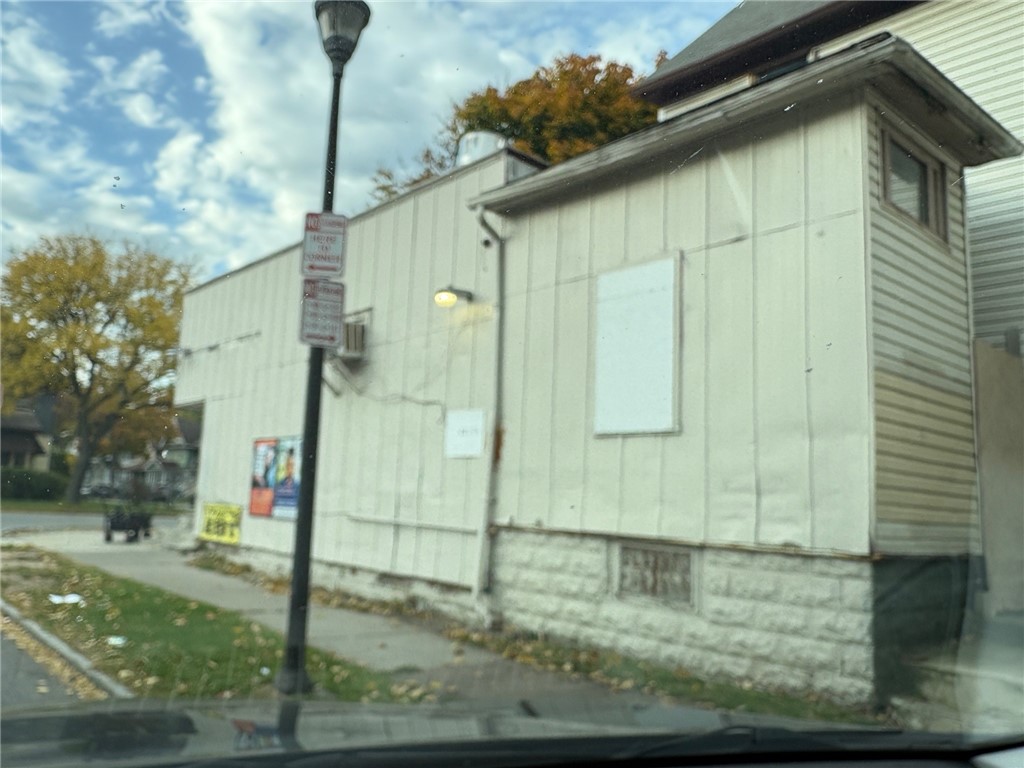 568 Driving Park Avenue, Rochester, New York image 2