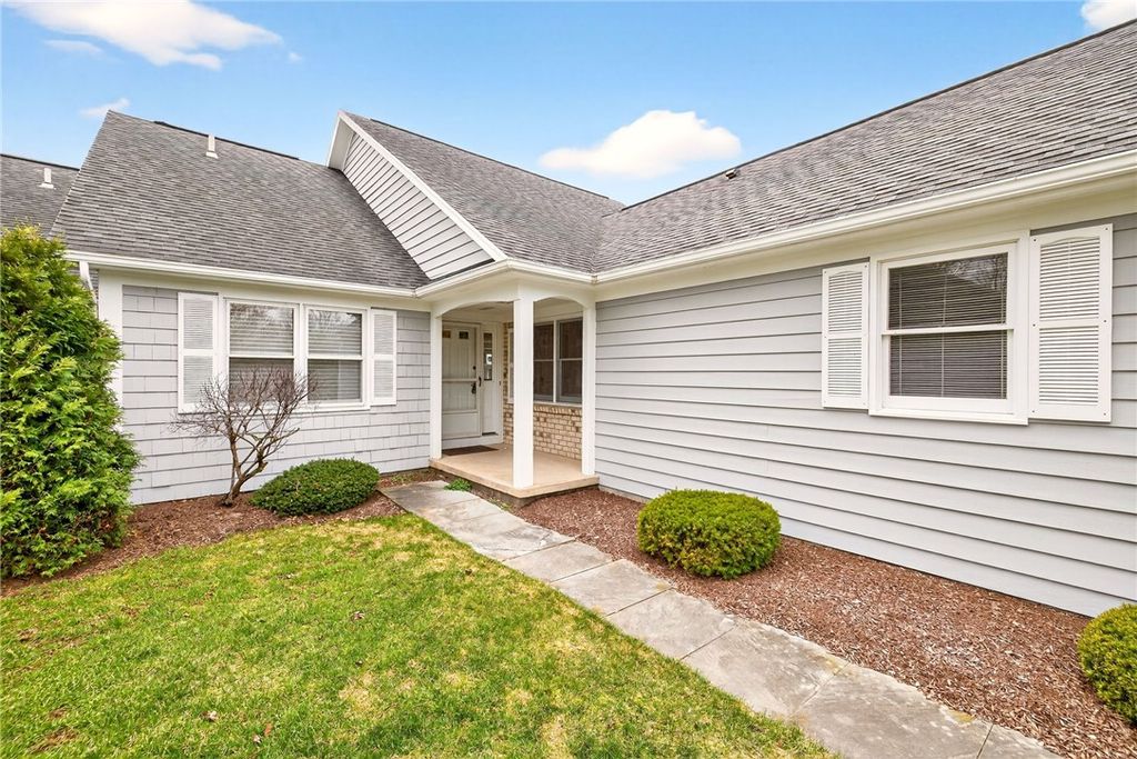 Photo of 94 Greenwood Park, Pittsford, NY 14534 (MLS # R1666991)