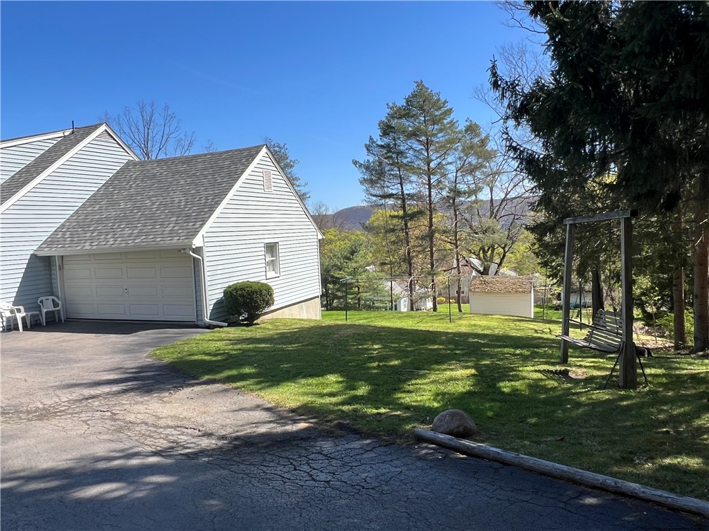 204 Parkwood Avenue, Elmira, New York image 5