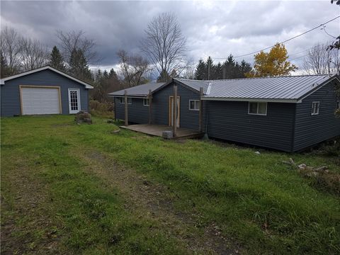 Homes For Sale - 110 Pratt Lane<br/> Chenango County, Oxford, NY 13830