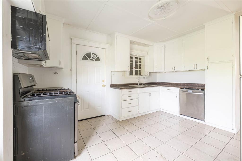 Photo of 3161 Buffalo Road, Gates, NY 14624 (MLS # R1708160)