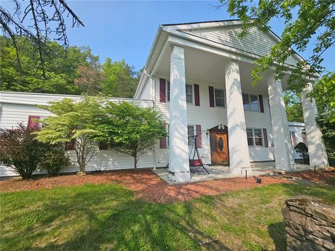 818 Larchmont Circle Elmira NY 14905