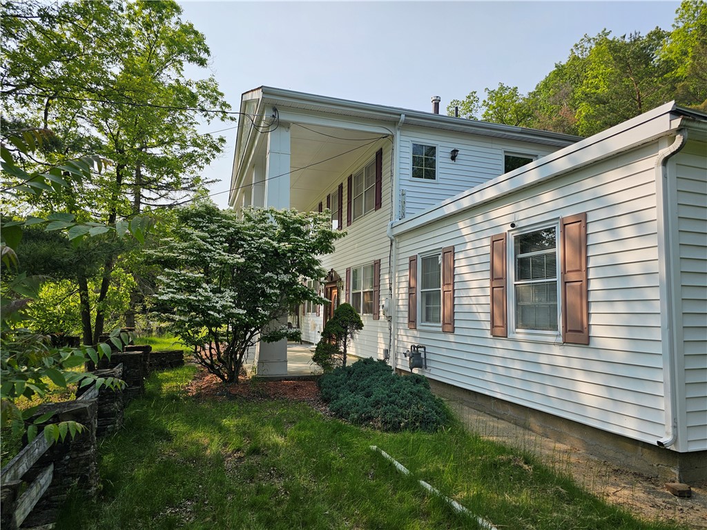 818 Larchmont Circle