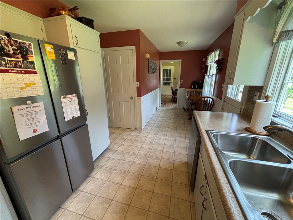 46 Dickerson Street, Lyons, New York image 11