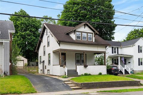 Photo of 128 W Ivy Street, East Rochester, NY 14445 (MLS # R1677281)