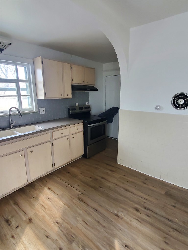 566 Lexington Avenue