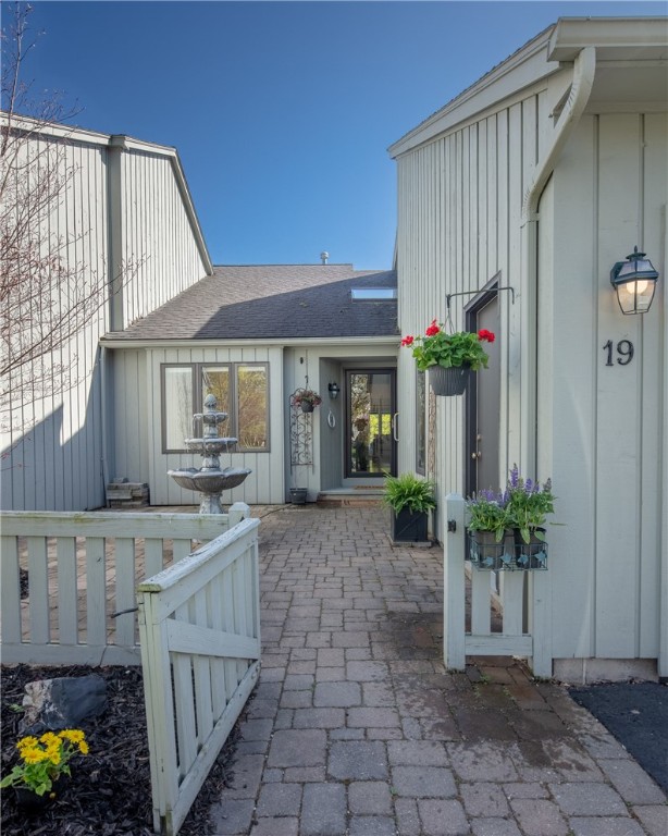 19 Hill Creek Road, Penfield, New York image 1