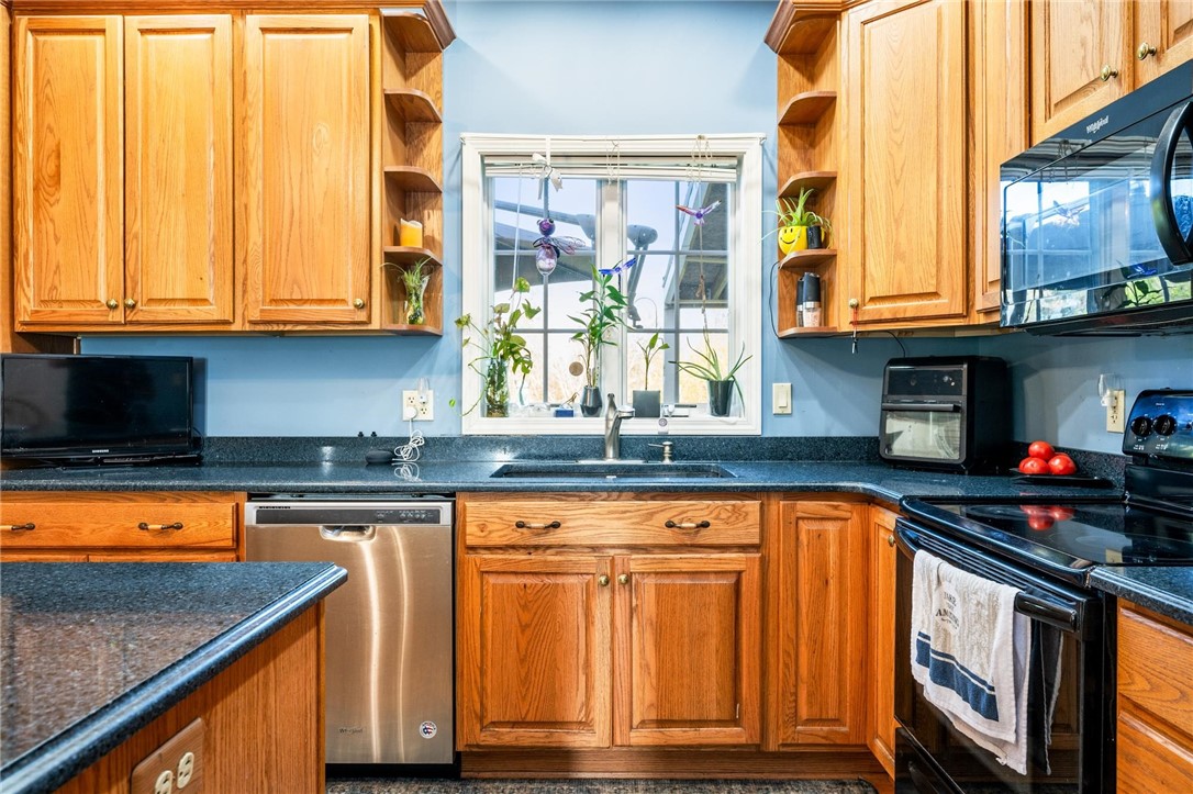 1403 Middle Road, Caledonia, New York image 10