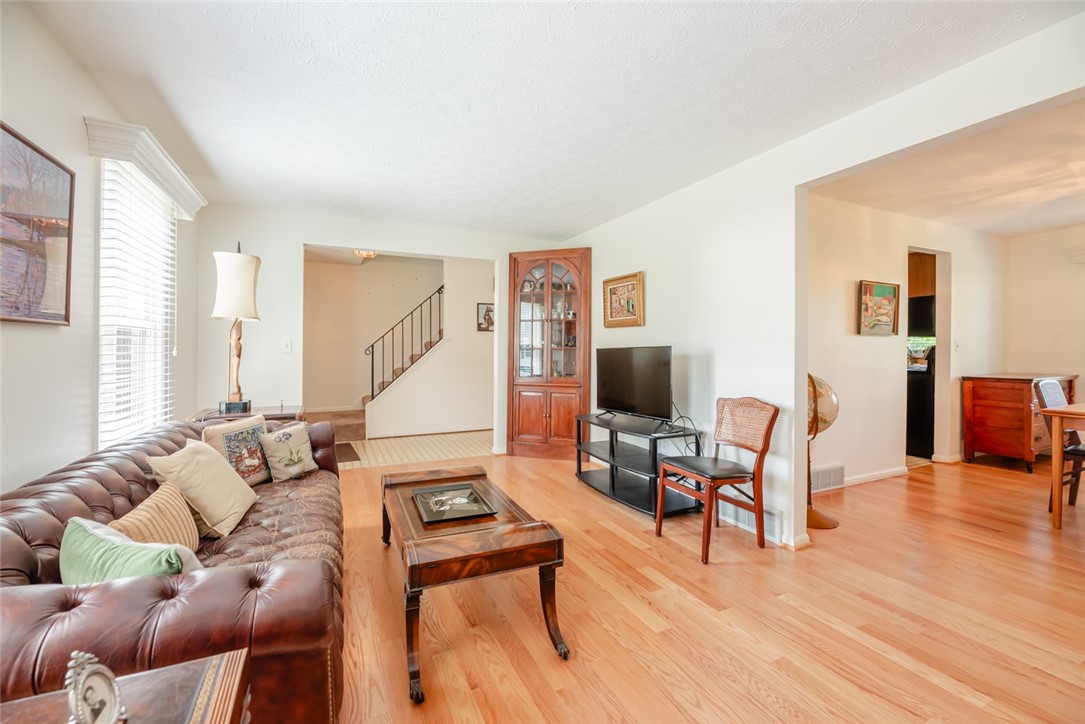 11 Brightwoods Lane, Brighton, New York image 8