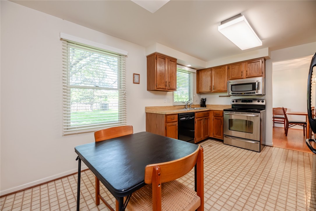 11 Brightwoods Lane, Brighton, New York image 13