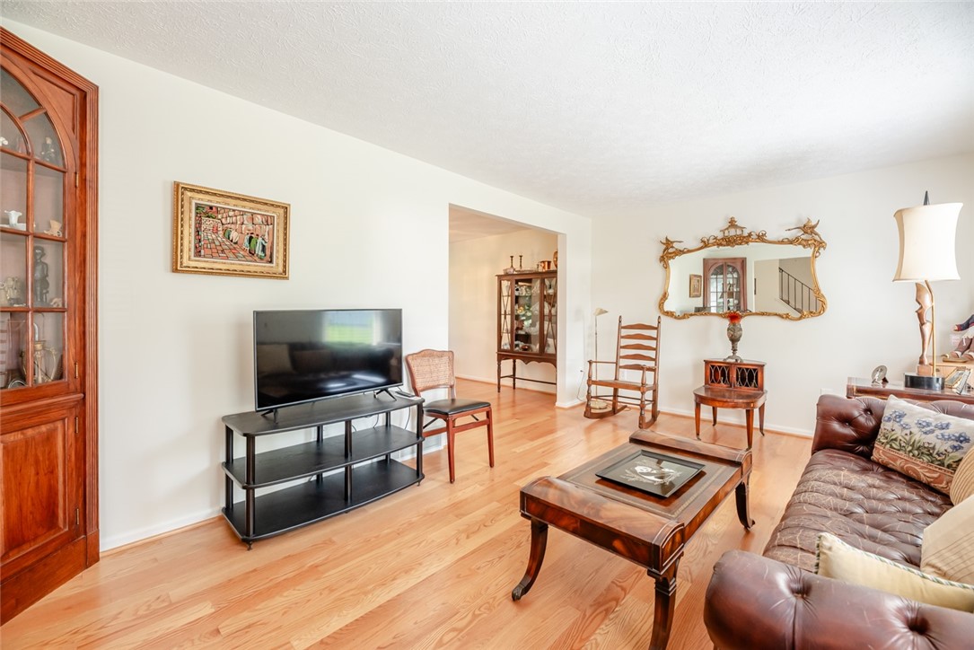 11 Brightwoods Lane, Brighton, New York image 7