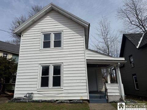 Homes For Sale - 40 Bowen Street<br/> Jamestown, NY 14701