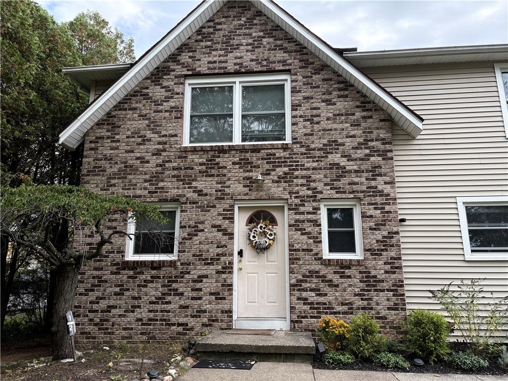 26 Sanders Farm Drive