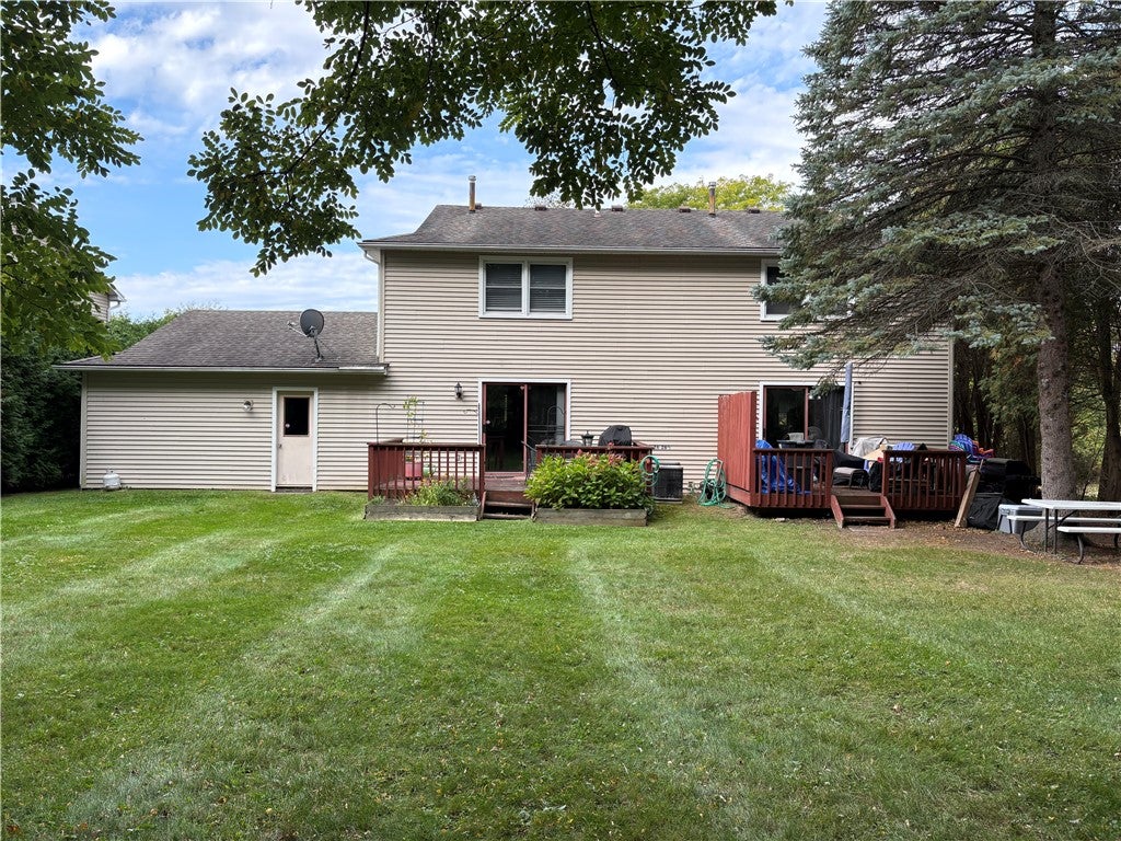26 Sanders Farm Drive