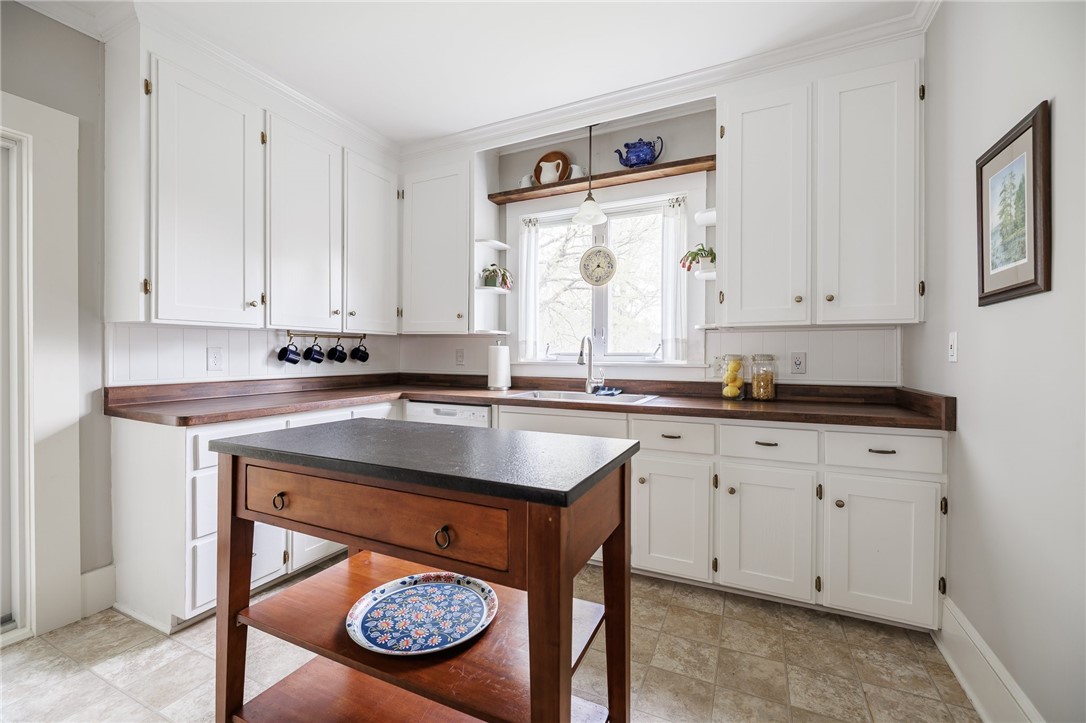 7770 Hamilton Street, Williamson, New York image 20