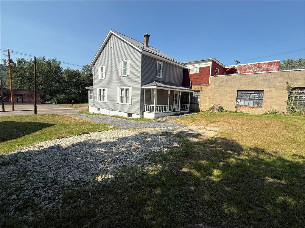 200 E Main Street