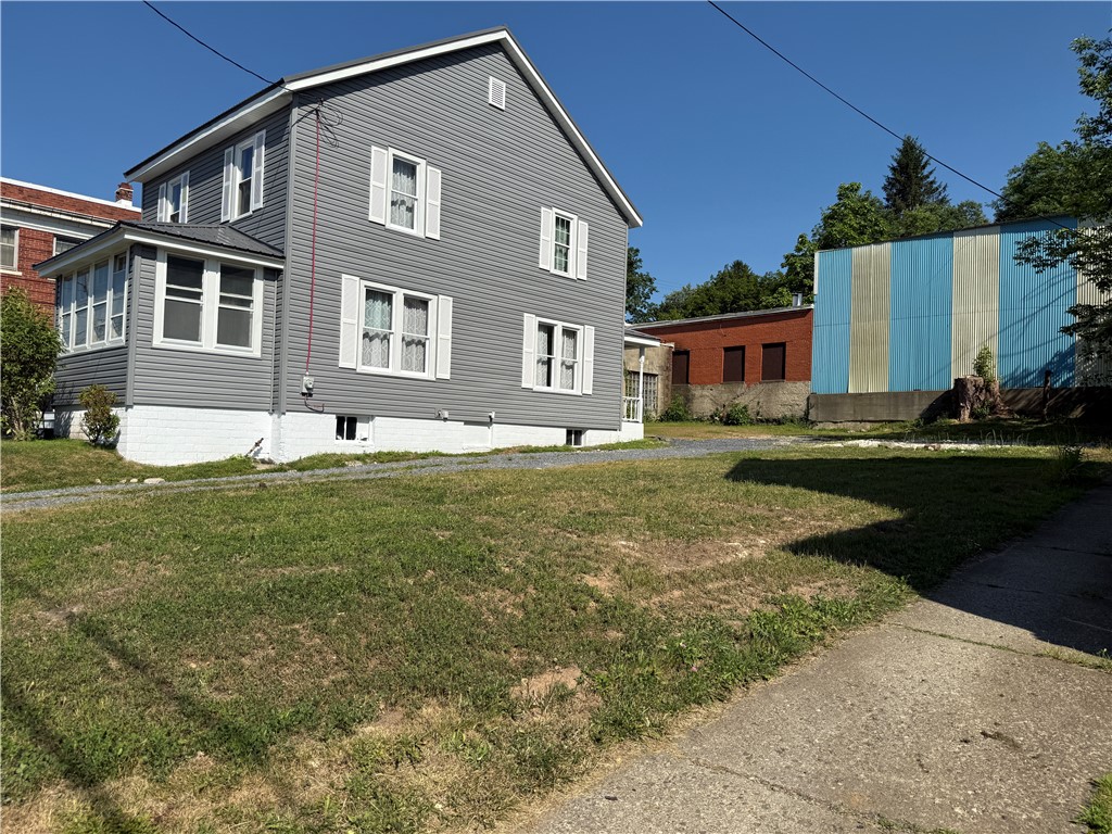 200 E Main Street