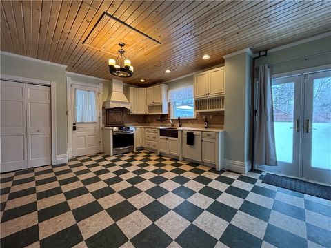 Tiny photo for 510 Greeves Street, Kane Boro, PA 16735 (MLS # R1660101)