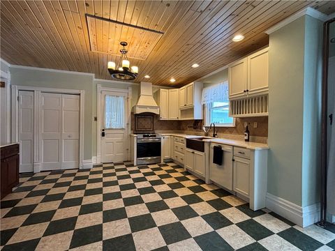 Tiny photo for 510 Greeves Street, Kane Boro, PA 16735 (MLS # R1660101)