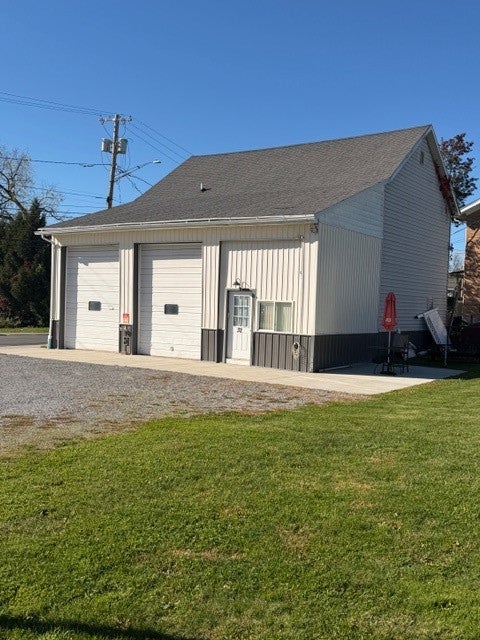 Photo of 32 Coach Street St, Canandaigua City, NY 14424 (MLS # R1725676)