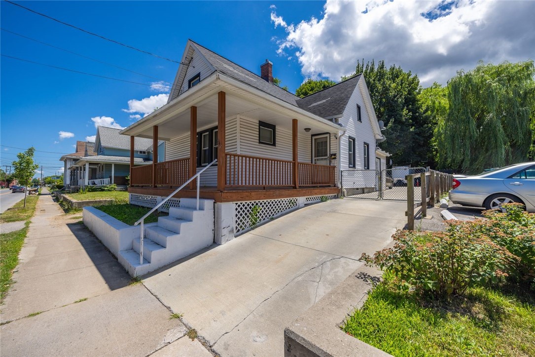 947 Clifford Ave